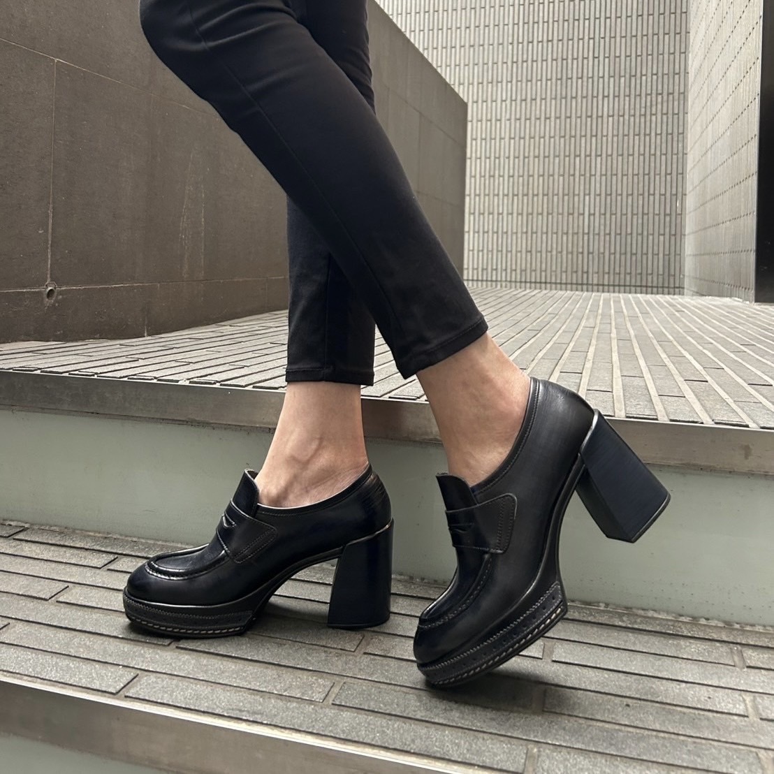 2/10大人のオシャレローファーでお出かけを