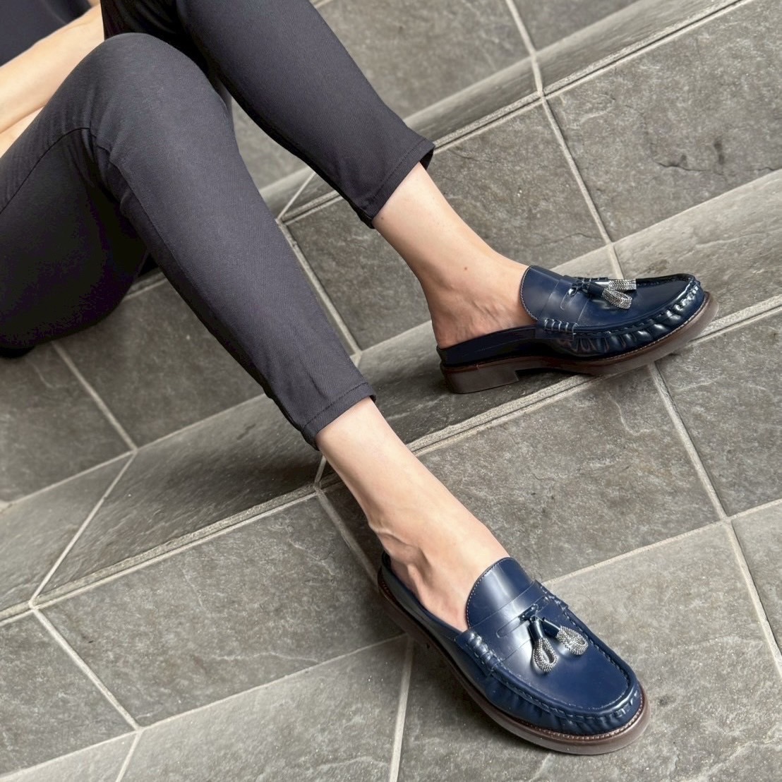 7/16トレンドを先取り！メンズライクなスリッポンローファー