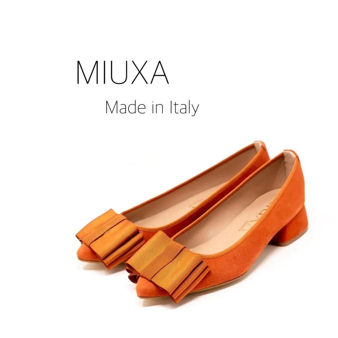 8/10グログランリボンが上品なバレンシアカラーパンプス