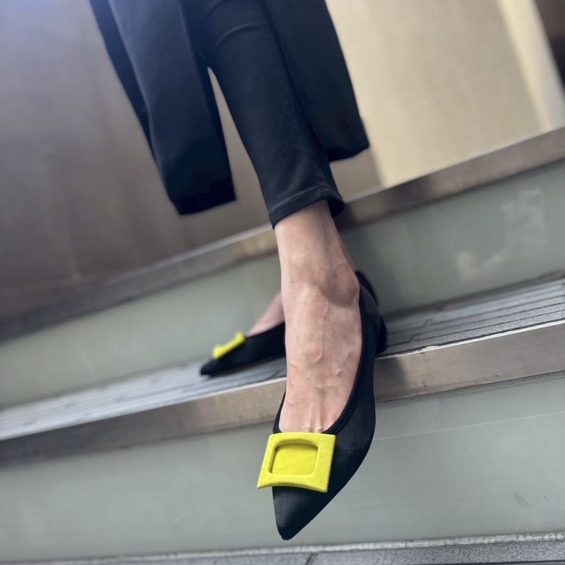 9/8ブラックチュールとライムイエローのコントラストが個性的なカッターシューズ