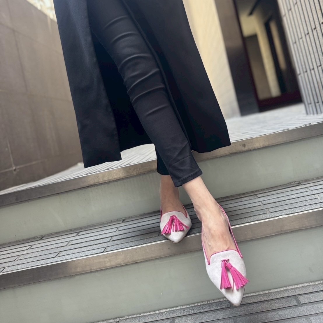 11/14インポートらしいカラーリングに心躍るフラットシューズ