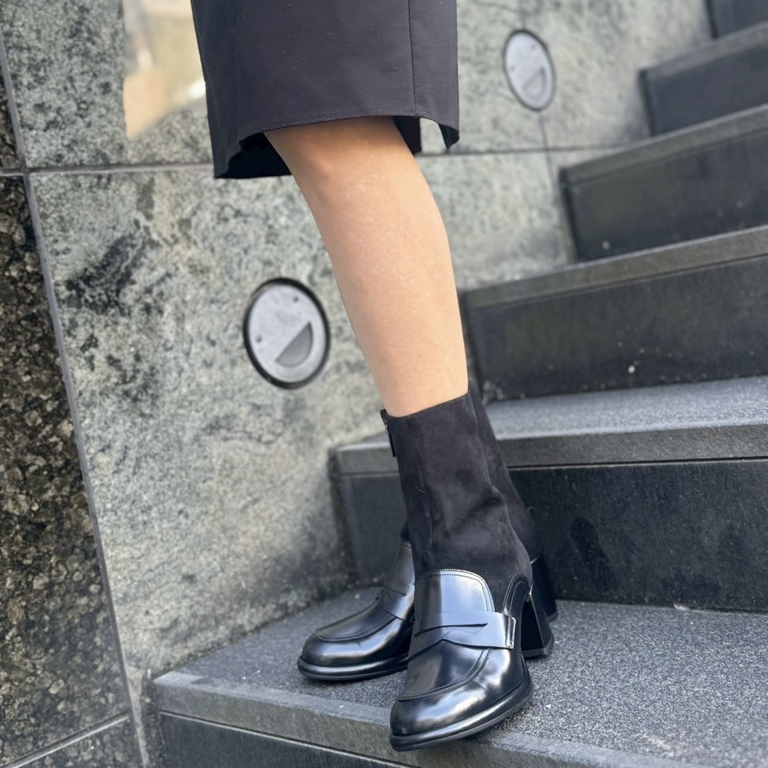 12/11ローファーとブーツを組み合わせてデザインしたトレンド最前線のショートブーツ