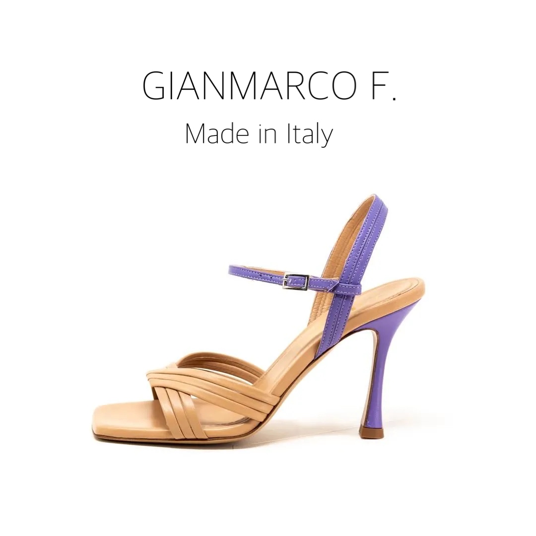 4/4身惚れるほどの脚線美が叶うベージュカラーサンダル